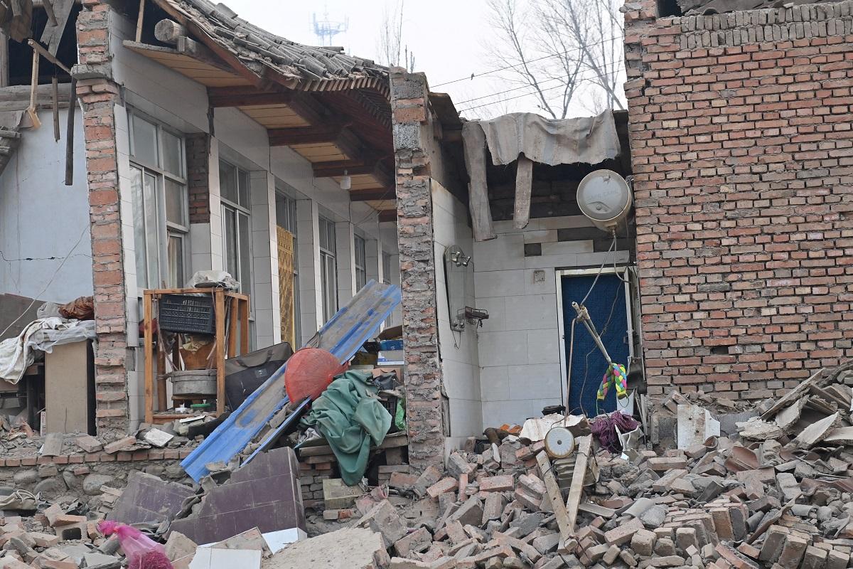 Chinese rescuers brave freezing cold to find earthquake survivors - Pinas Times