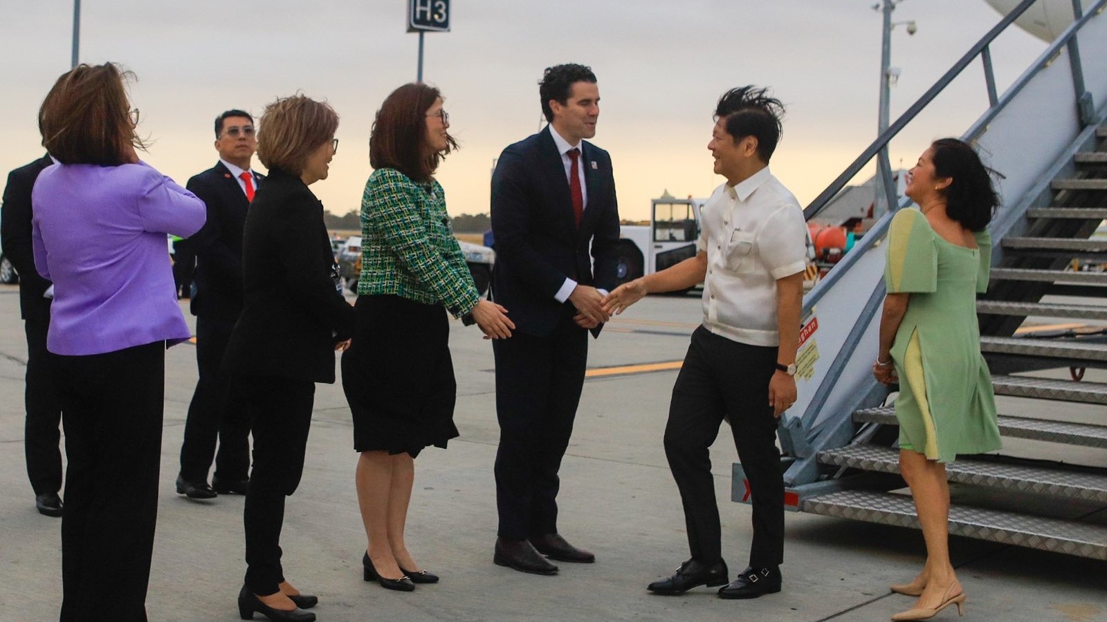 Marcos arrives in Melbourne for ASEANAustralia Special Summit