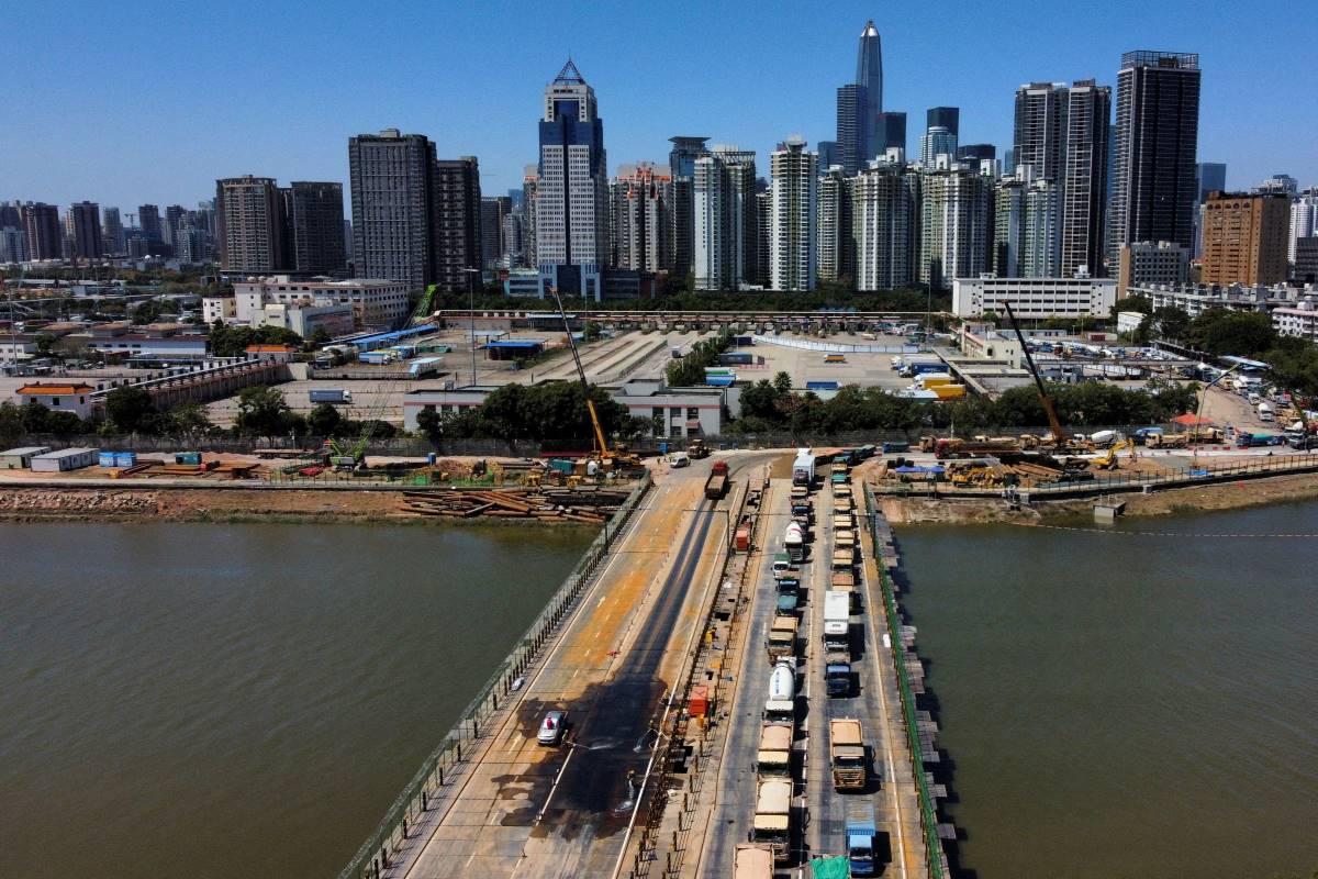 China Brings Back Multiple-Entry Visas for Hong Kong Travelers
