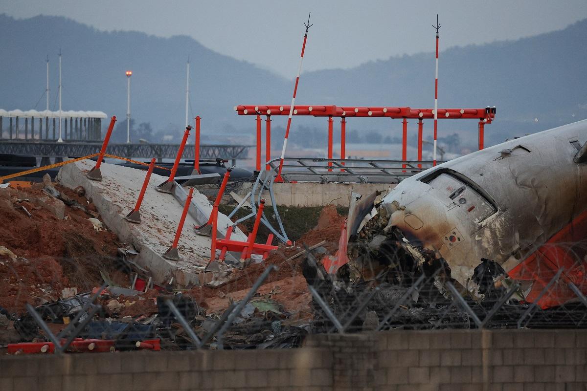 Jeju Air Jet's Black Boxes Stopped 4 Minutes Before Crash - Pinas Times