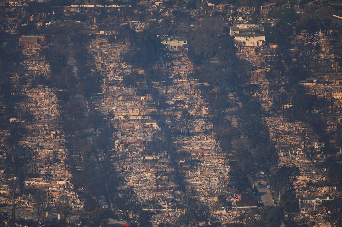 LA Utility Sued Over Water Shortage in Palisades Fire - Pinas Times