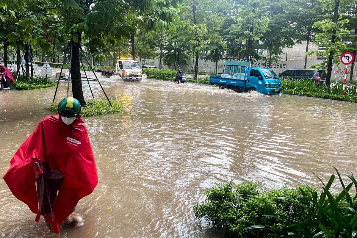Death Toll Hits 19 in Vietnam as Typhoon Bualoi Strikes